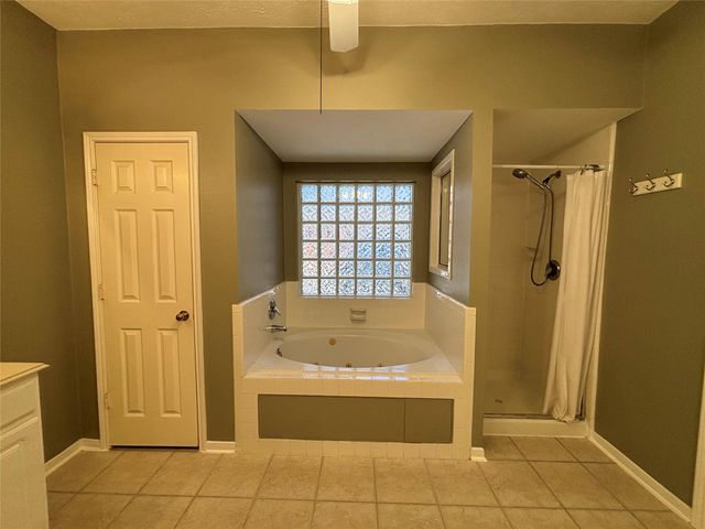 3207 Long Bough Court, Houston, TX 77059
