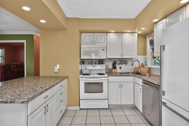 562 Sandalwood Drive, Lexington, KY 40505