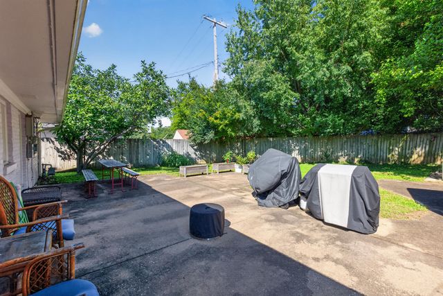 562 Sandalwood Drive, Lexington, KY 40505