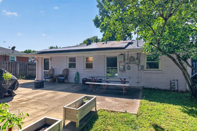 562 Sandalwood Drive, Lexington, KY 40505