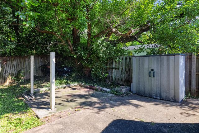 562 Sandalwood Drive, Lexington, KY 40505