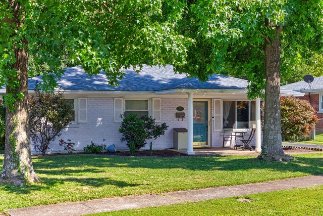 562 Sandalwood Drive, Lexington, KY 40505