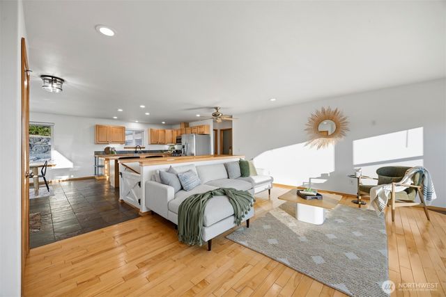 668 Parkview Place, Blaine, WA 98230