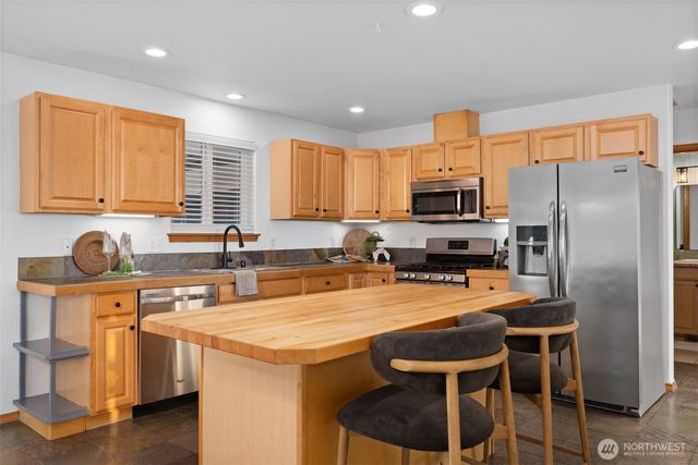668 Parkview Place, Blaine, WA 98230