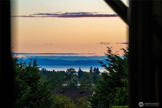 668 Parkview Place, Blaine, WA 98230