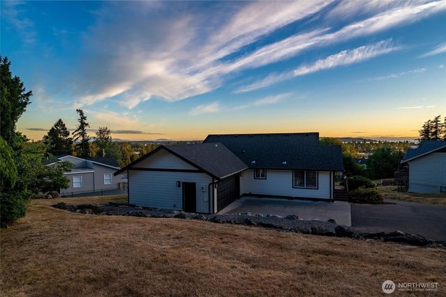 668 Parkview Place, Blaine, WA 98230