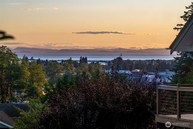 668 Parkview Place, Blaine, WA 98230