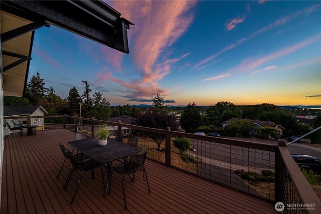 668 Parkview Place, Blaine, WA 98230