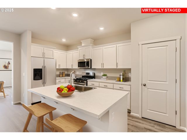 11329 Nw Main St, North Plains, OR 97133