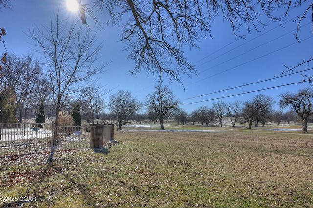 2625 Gaineswood Avenue, Baxter Springs, KS 66713
