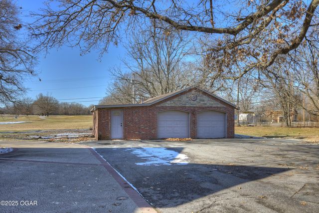 2625 Gaineswood Avenue, Baxter Springs, KS 66713