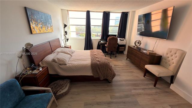 1351 NE Miami Gardens Dr 325E, Miami, FL 33179