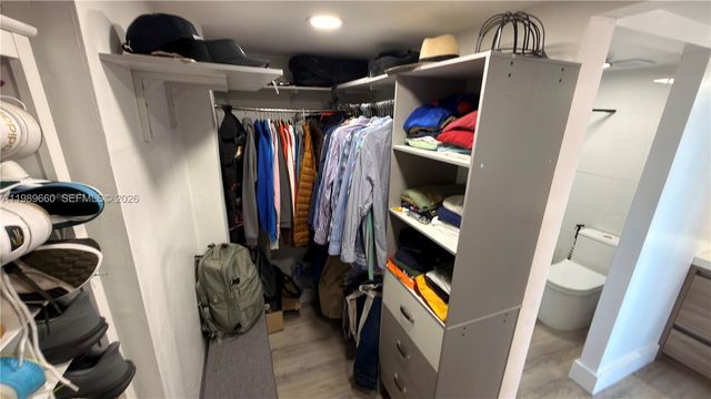 1351 NE Miami Gardens Dr 325E, Miami, FL 33179