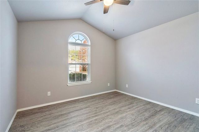 303 Edgehill Avenue, Lowell, AR 72745