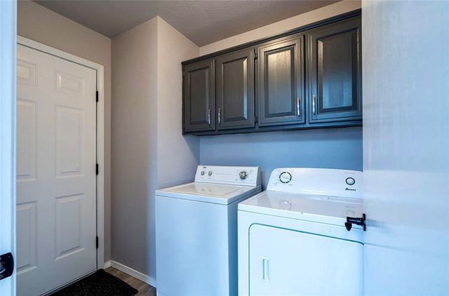 303 Edgehill Avenue, Lowell, AR 72745