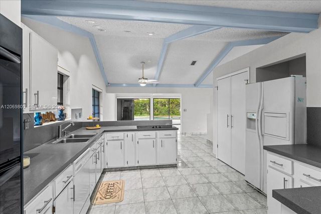 9220 NW 15th Street, Coral Springs, FL 33071