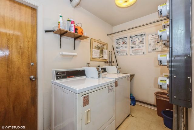 3552 N Oleander Avenue 205, Chicago, IL 60634