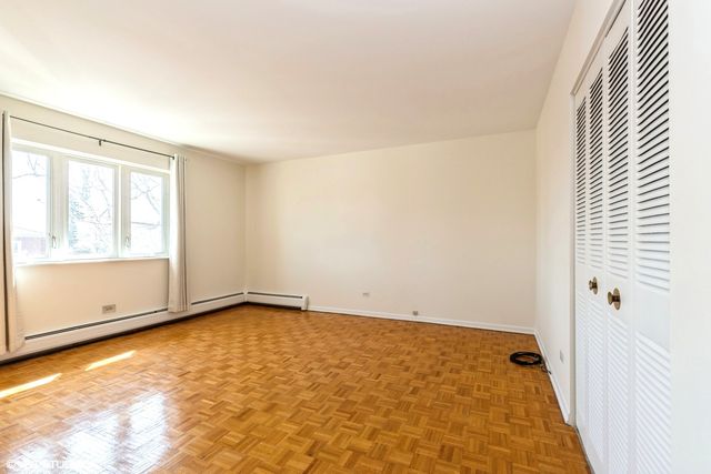 3552 N Oleander Avenue 205, Chicago, IL 60634