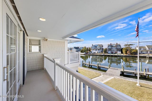 954 Barnegat Lane, Mantoloking, NJ 08738