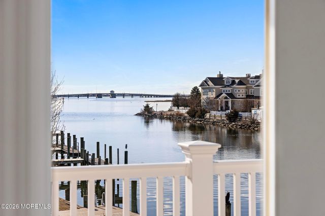 954 Barnegat Lane, Mantoloking, NJ 08738