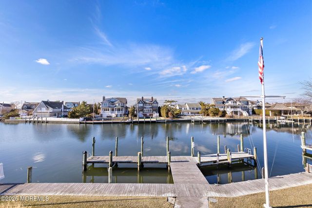 954 Barnegat Lane, Mantoloking, NJ 08738