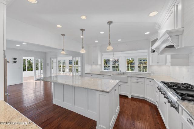 954 Barnegat Lane, Mantoloking, NJ 08738