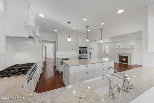 954 Barnegat Lane, Mantoloking, NJ 08738