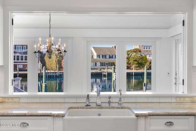 954 Barnegat Lane, Mantoloking, NJ 08738