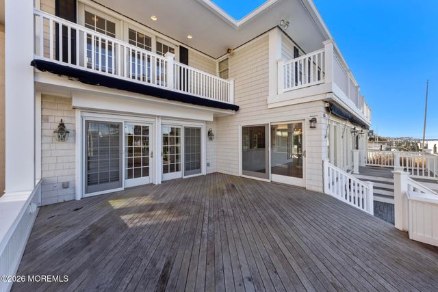 954 Barnegat Lane, Mantoloking, NJ 08738