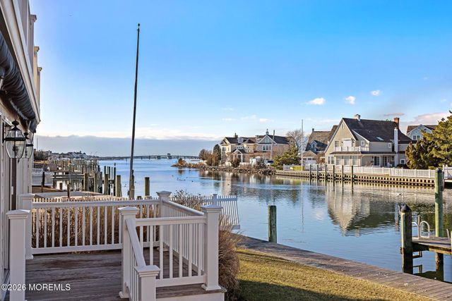 954 Barnegat Lane, Mantoloking, NJ 08738