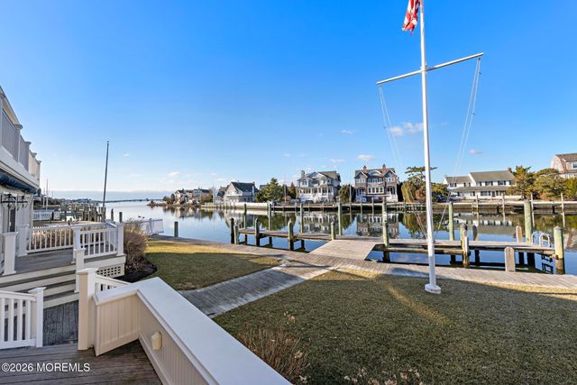 954 Barnegat Lane, Mantoloking, NJ 08738