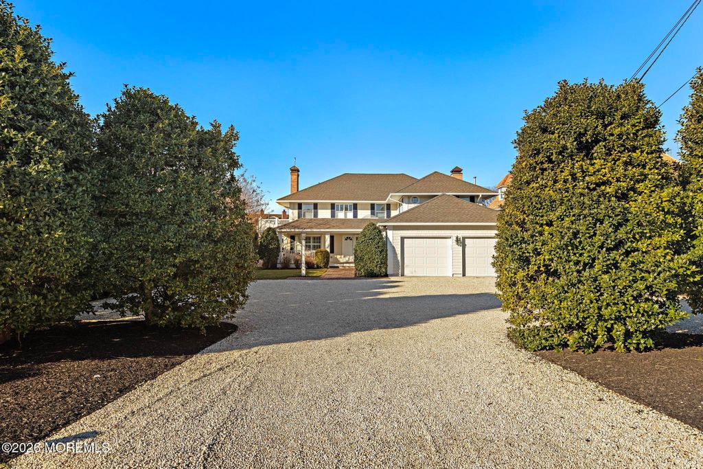 954 Barnegat Lane, Mantoloking, NJ 08738