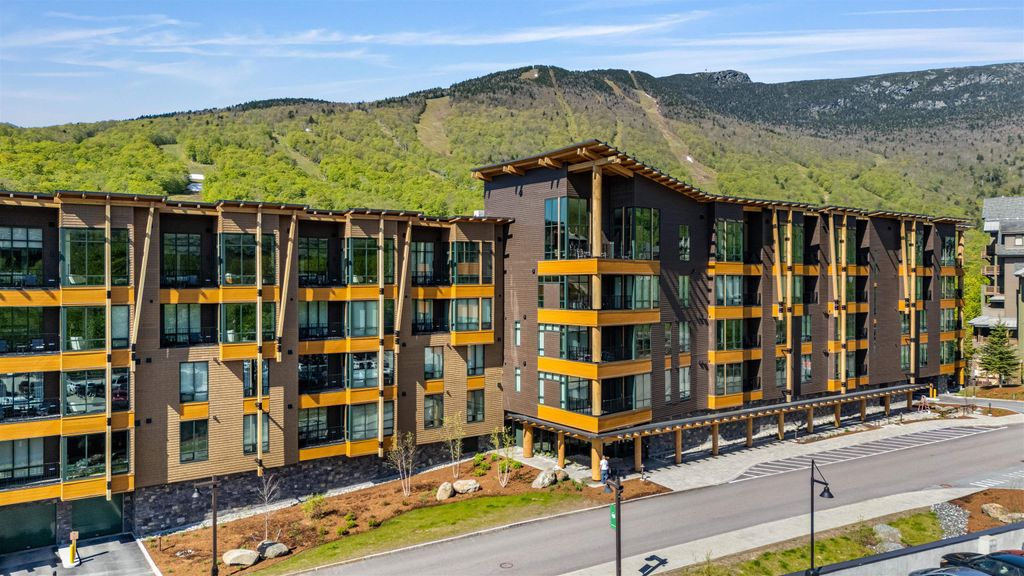 69 Hourglass Drive # 205, Stowe, VT 05672