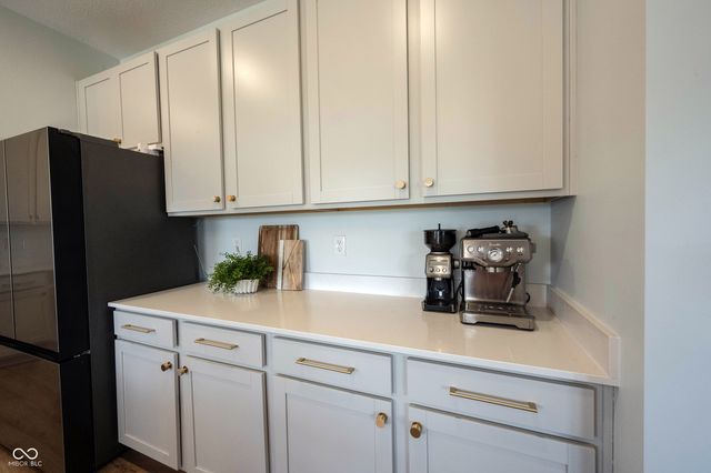 240 Waterford Lane, Westfield, IN 46074
