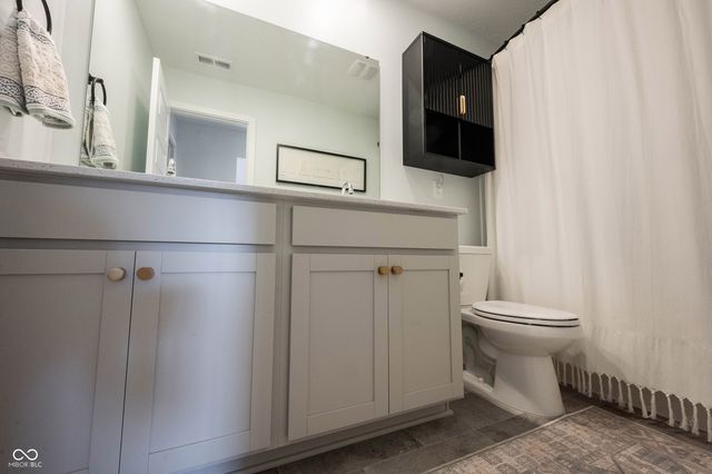 240 Waterford Lane, Westfield, IN 46074