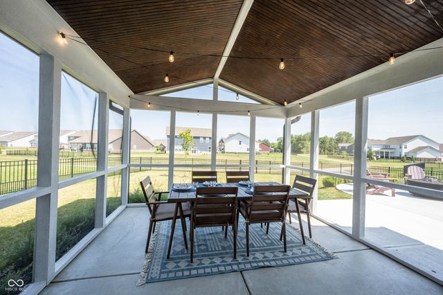 240 Waterford Lane, Westfield, IN 46074