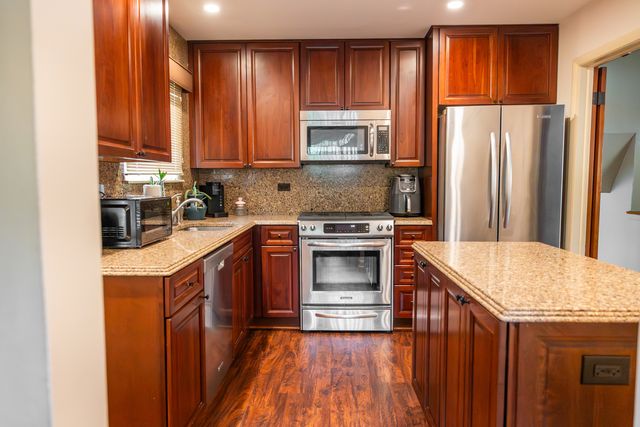 400 S Mount Prospect Road, Mount Prospect, IL 60056