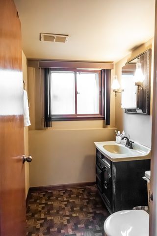 400 S Mount Prospect Road, Mount Prospect, IL 60056
