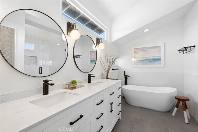 132 E 23rd Street, Costa Mesa, CA 92627