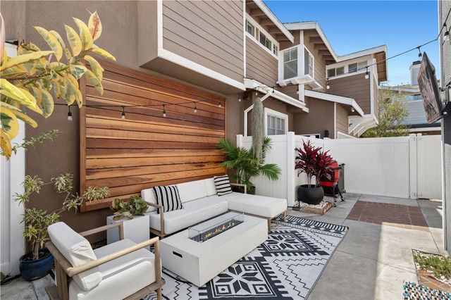 132 E 23rd Street, Costa Mesa, CA 92627