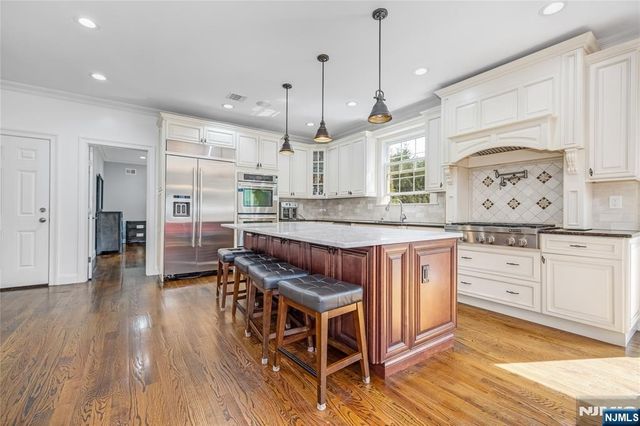 4 Holland Avenue, Demarest, NJ 07627