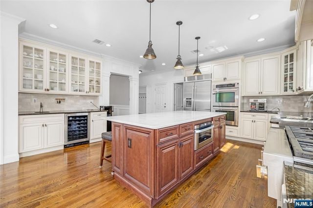 4 Holland Avenue, Demarest, NJ 07627