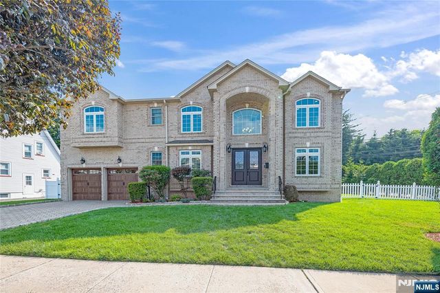 4 Holland Avenue, Demarest, NJ 07627