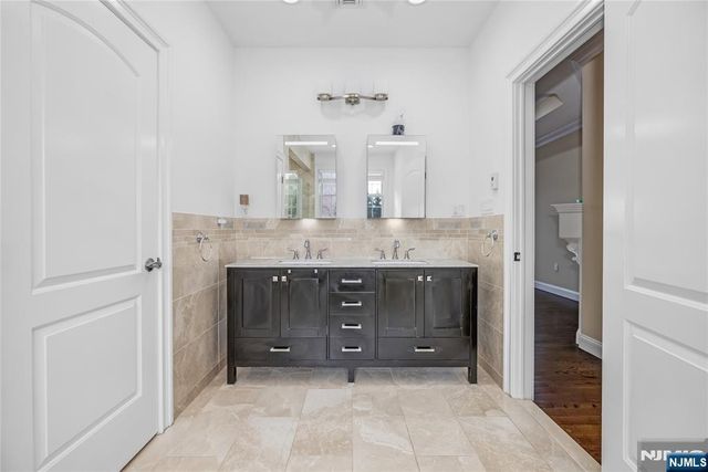 4 Holland Avenue, Demarest, NJ 07627