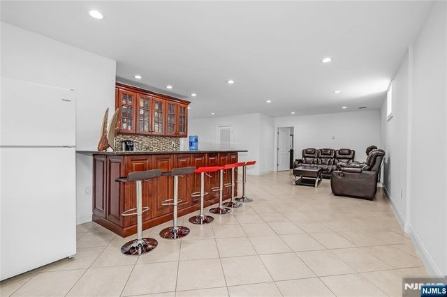 4 Holland Avenue, Demarest, NJ 07627