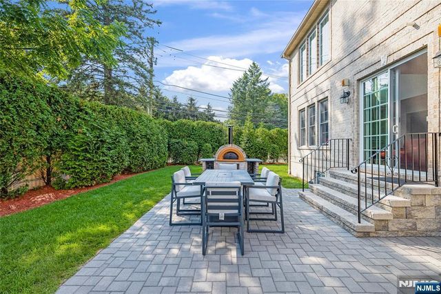 4 Holland Avenue, Demarest, NJ 07627