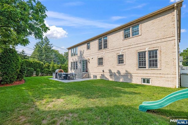 4 Holland Avenue, Demarest, NJ 07627