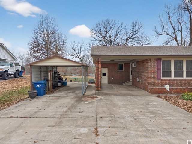 1318 Shelby McCallum Drive, Benton, KY 42025