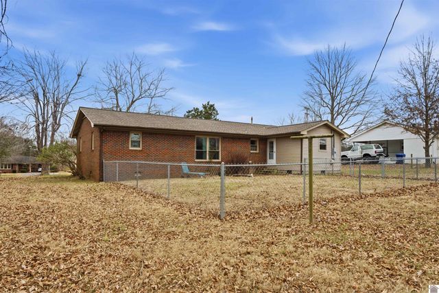 1318 Shelby McCallum Drive, Benton, KY 42025