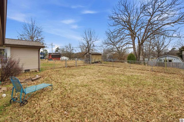 1318 Shelby McCallum Drive, Benton, KY 42025